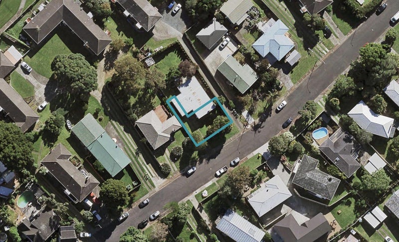 15A Ellen Avenue, Hillcrest, Auckland - Carousel 1