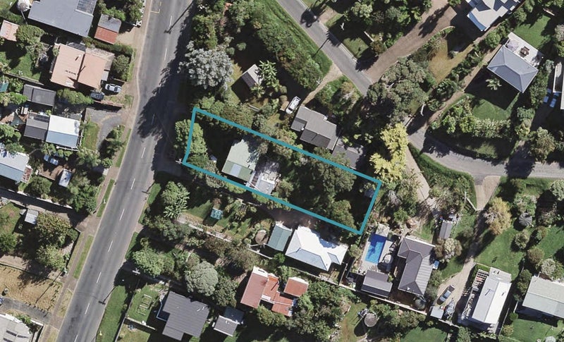 14 Surfdale Road, Surfdale, Waiheke Island - Carousel 1