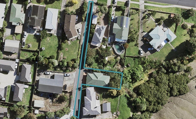 33A Estuary Road, Weymouth, Auckland - Carousel 1