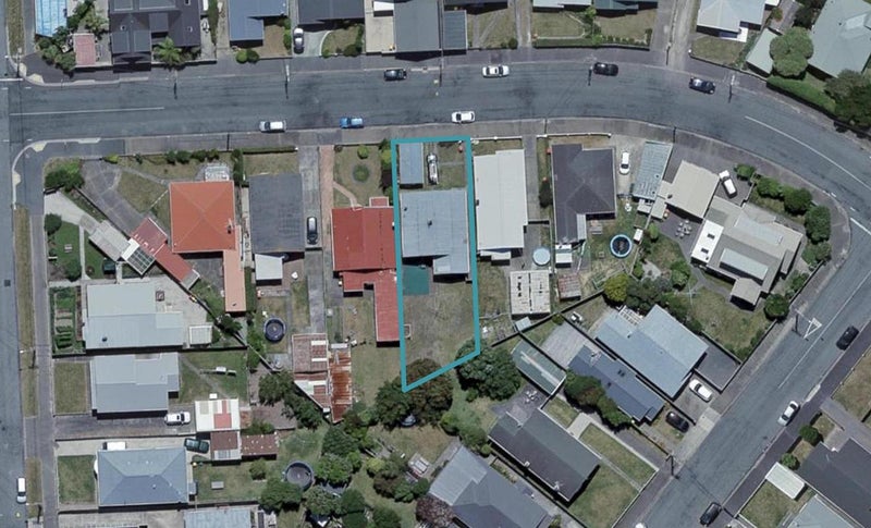 38 Strathavon Road, Miramar, Wellington - Carousel 1