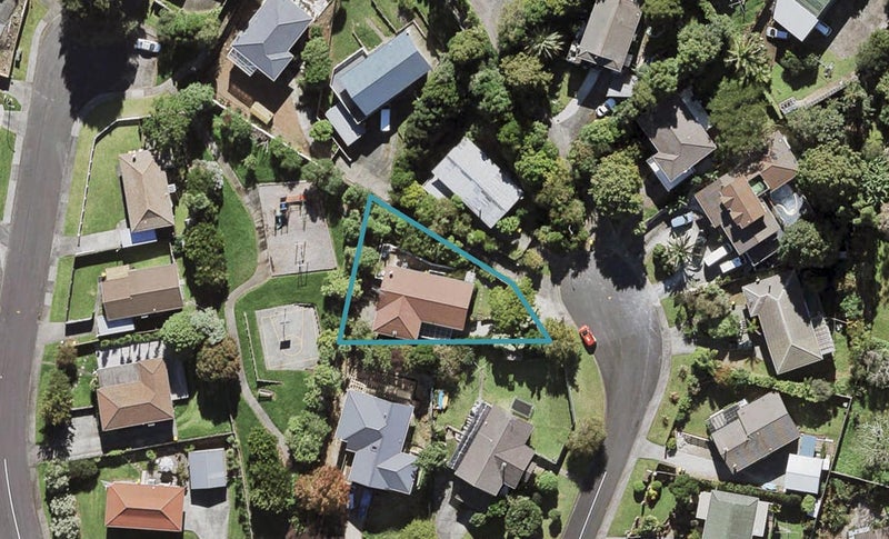 4 Skyla Place, Massey, Auckland - Carousel 1