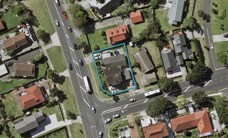 2 Aspiring Avenue, Clover Park, Auckland - Carousel 1