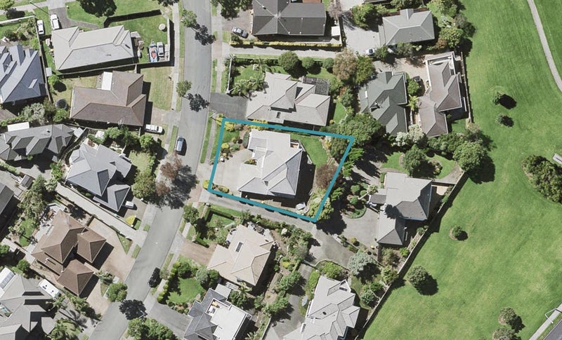 106 Simmental Crescent, Somerville, Manukau - Carousel 1