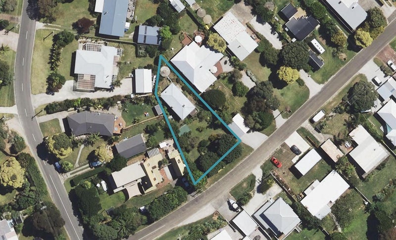 12 Douglas Street, Okitu, Gisborne - Carousel 1