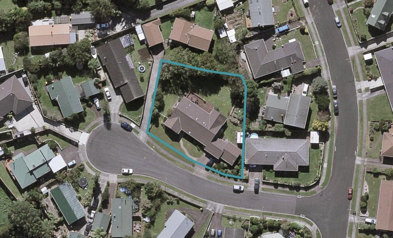 4 Keats Place, Whalers Gate, New Plymouth - Carousel 1