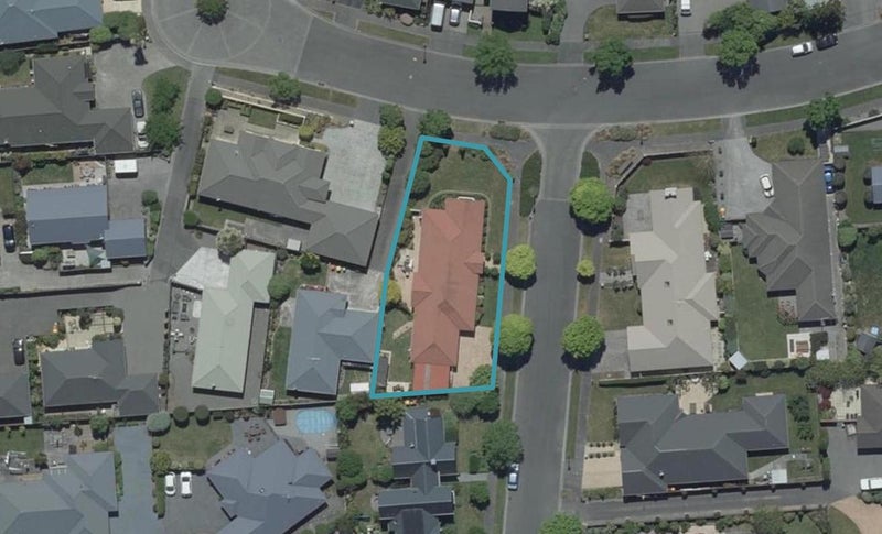 2 Baltimore Green, Shirley, Christchurch - Carousel 1