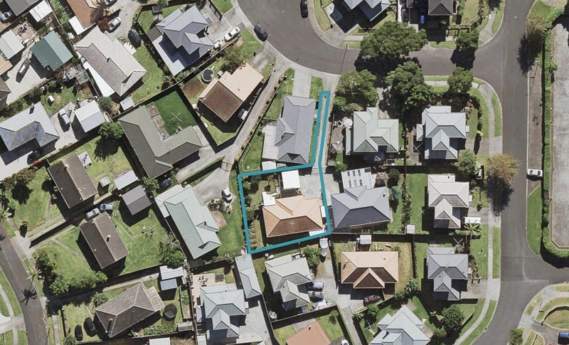 8 Royalpark Place, Favona, Auckland - Carousel 1