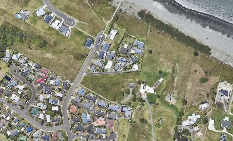 32C Ohuirehe Road, Coastlands, Whakatane - Carousel 1