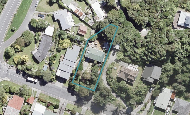 5 Gillespies Road, Birchville, Upper Hutt - Carousel 1