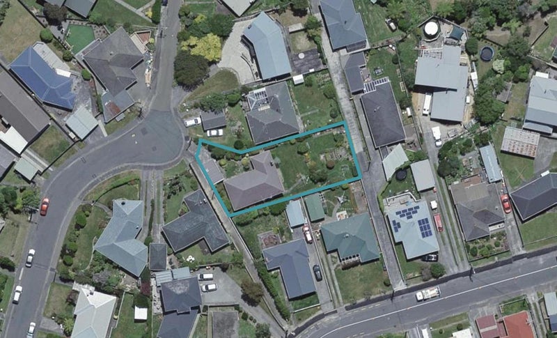 28 Lynda Avenue, Paparangi, Wellington - Carousel 1