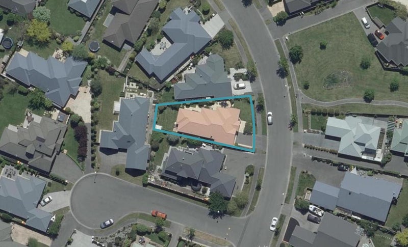 8 Becmead Drive, Harewood, Christchurch - Carousel 1