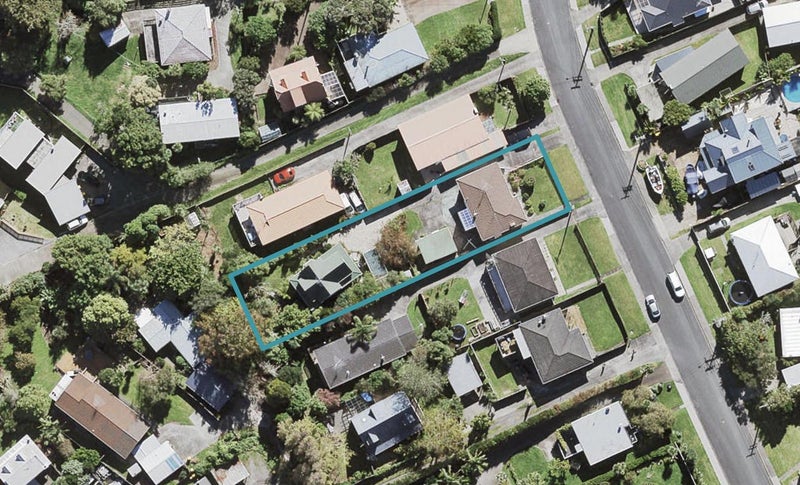 2/15 Kia Ora Road, Beach Haven, Auckland - Carousel 1