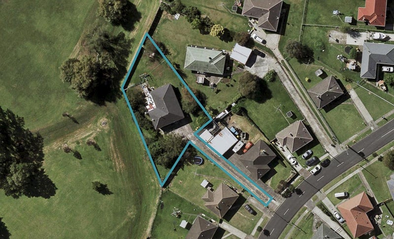 13 Sandbrook Avenue, Otara, Auckland - Carousel 1