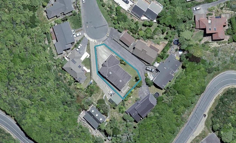 31 Kilsyth Street, Karori, Wellington - Carousel 1