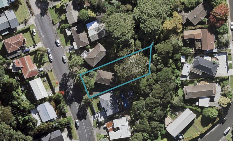 50 Easton Park Parade, Glenfield, Auckland - Carousel 1