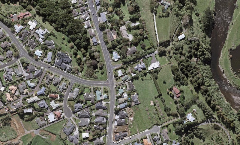 413 Mangorei Road, Highlands Park, New Plymouth - Carousel 1