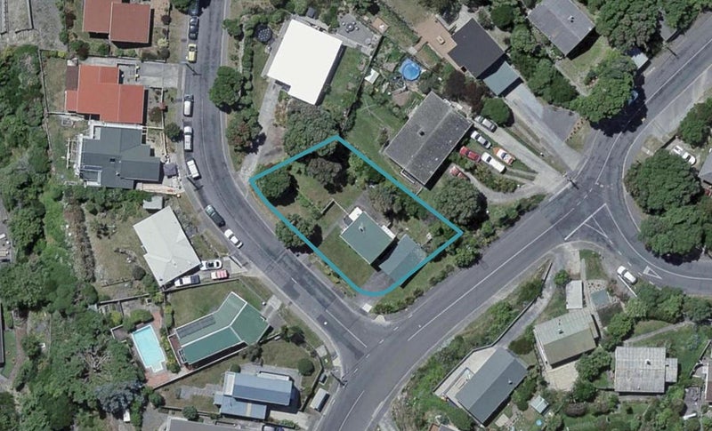 2 Tukanae Street, Strathmore Park, Wellington - Carousel 1