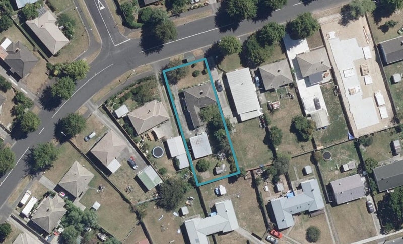 74 Holland Road, Fairfield, Hamilton - Carousel 1