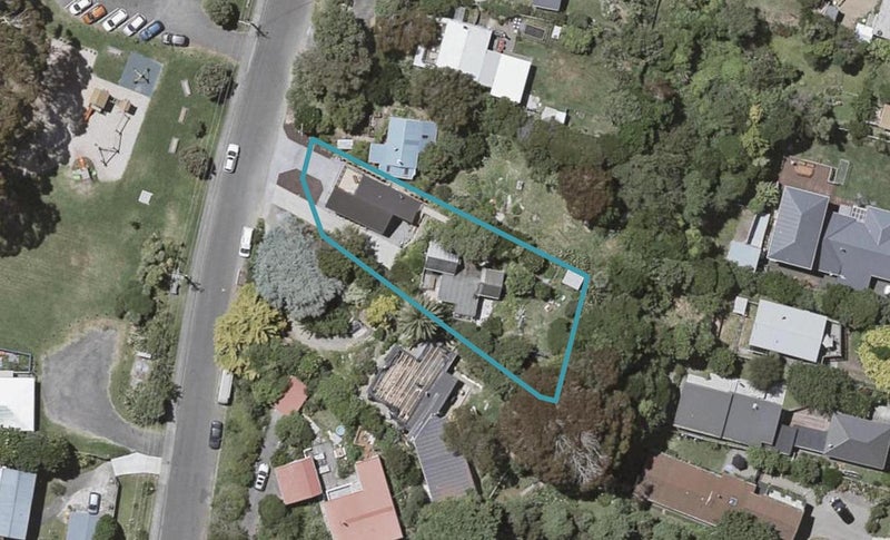 31 Tennis Court Road, Raumati South, Paraparaumu - Carousel 1