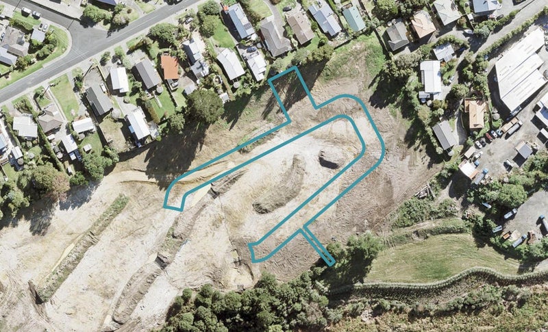 11 Whenuateitei Crescent, Stanmore Bay, Whangaparāoa - Carousel 1