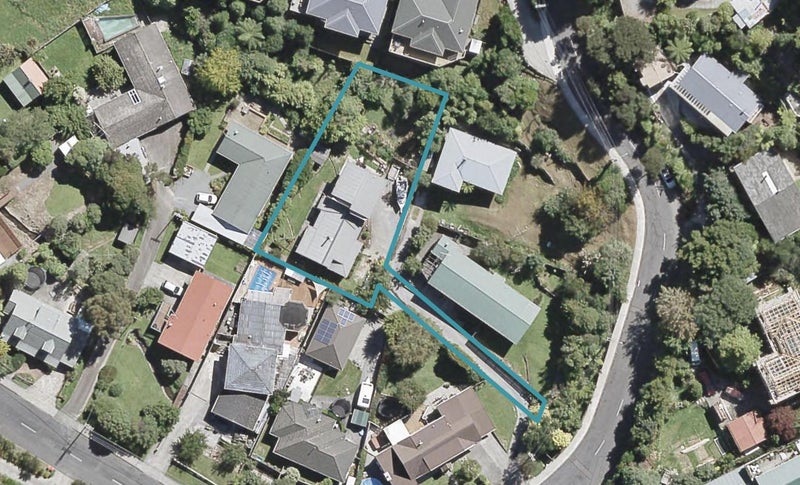 25 Forest Road, Pinehaven, Upper Hutt - Carousel 1