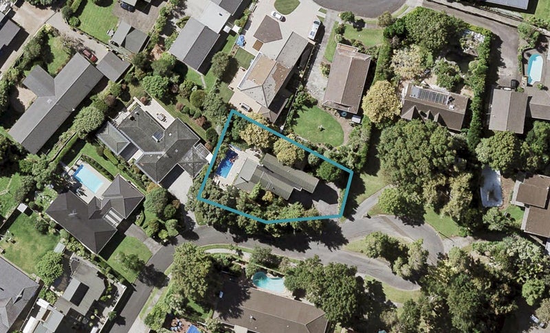 8 Meanda Gardens, Sunnyhills, Auckland - Carousel 1