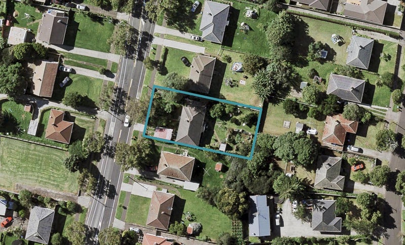 52 Erima Avenue, Point England, Auckland - Carousel 1