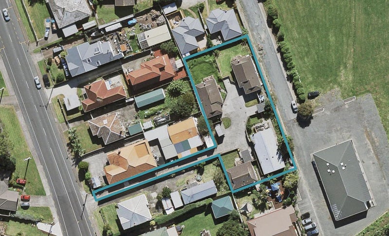 3/155 Coronation Road, Mangere Bridge, Auckland - Carousel 1