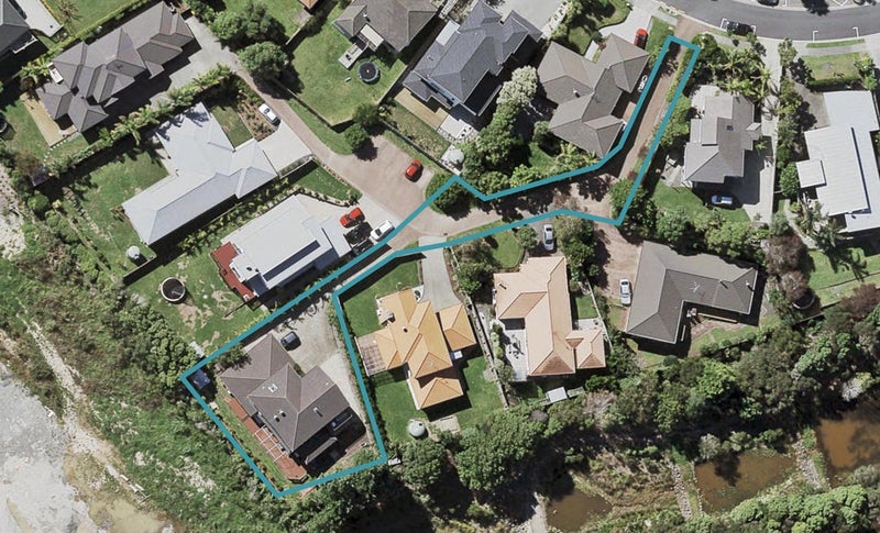 14D Baulcomb Parade, Windsor Park, Auckland - Carousel 1