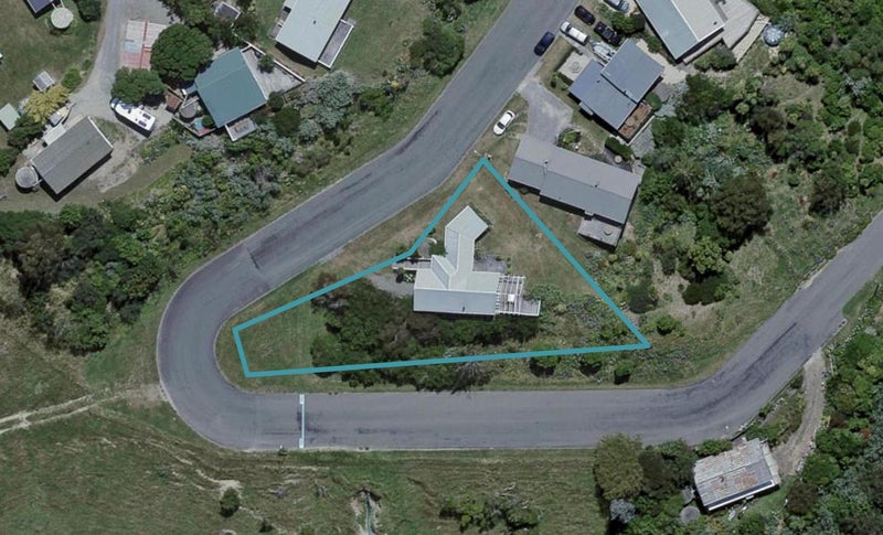 10 Guthrie Crescent, Castlepoint, Tīnui - Carousel 1