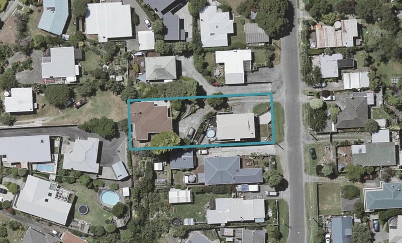 8 Dale Road, Raumati South, Paraparaumu - Carousel 1