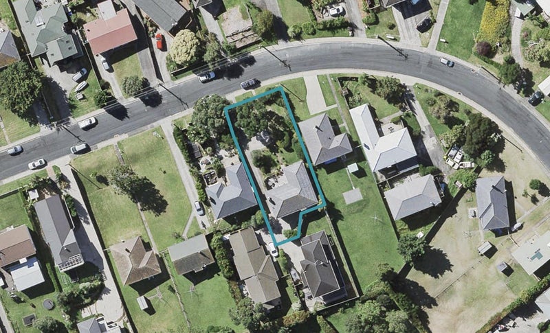 27 Alamein Avenue, Belmont, Auckland - Carousel 1