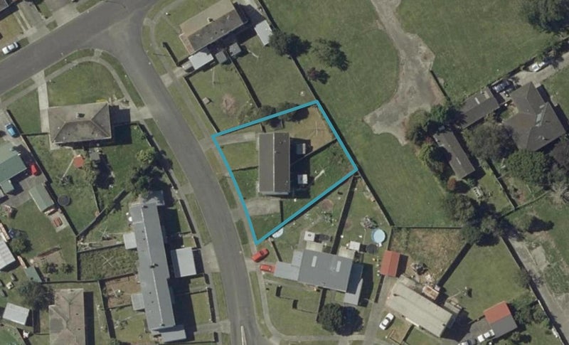 3 Farnham Avenue, Highbury, Palmerston North - Carousel 1