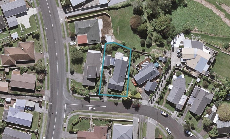 3 Argyle Place, Highlands Park, New Plymouth - Carousel 1