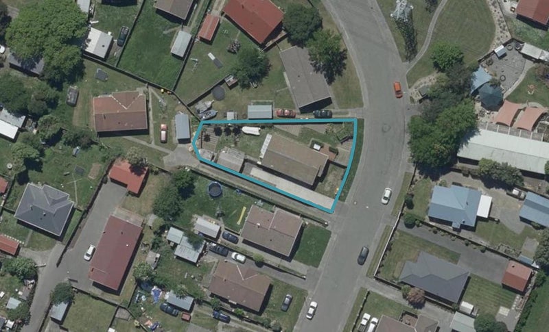 12 Pensacola Crescent, Broomfield, Christchurch - Carousel 1