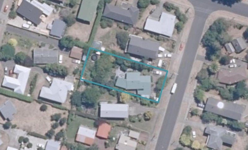 5 Frederick Street, Two Mile Bay, Taupo - Carousel 1