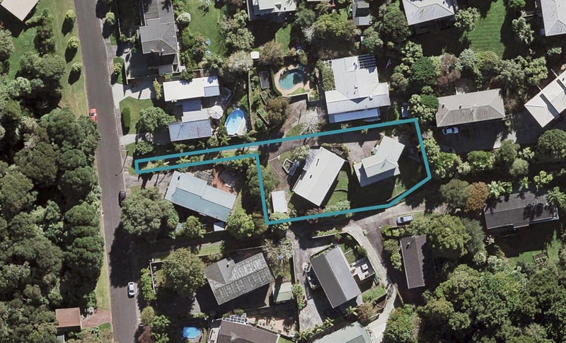 2/5 Ridgewood Crescent, Birkenhead, Auckland - Carousel 1
