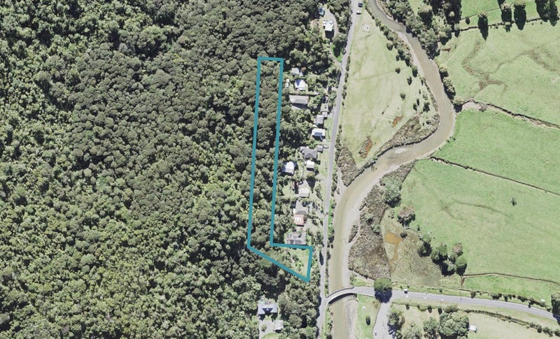 1 Huia Dam Road, Huia, Auckland - Carousel 1