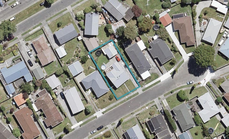 13 Harvard Grove, Totara Park, Upper Hutt - Carousel 1