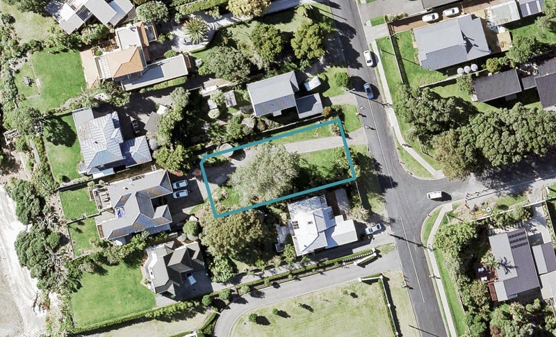 21 Puriri Road, Beachlands, Auckland - Carousel 1