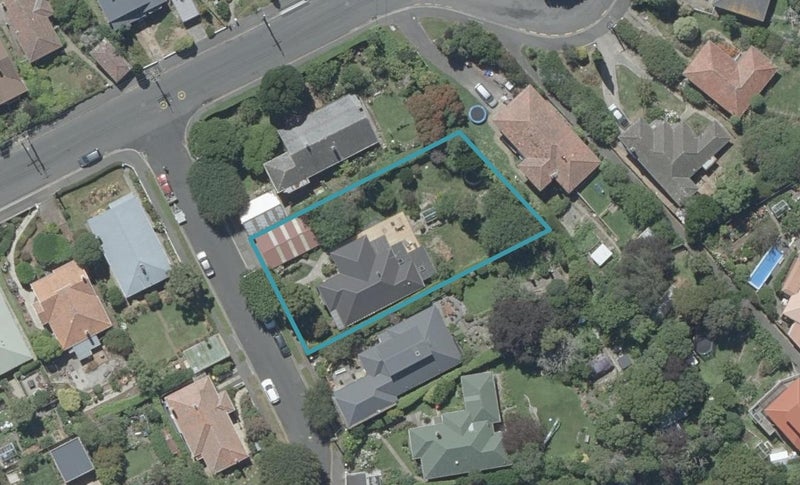 44 Grandview Crescent, Opoho, Dunedin - Carousel 1
