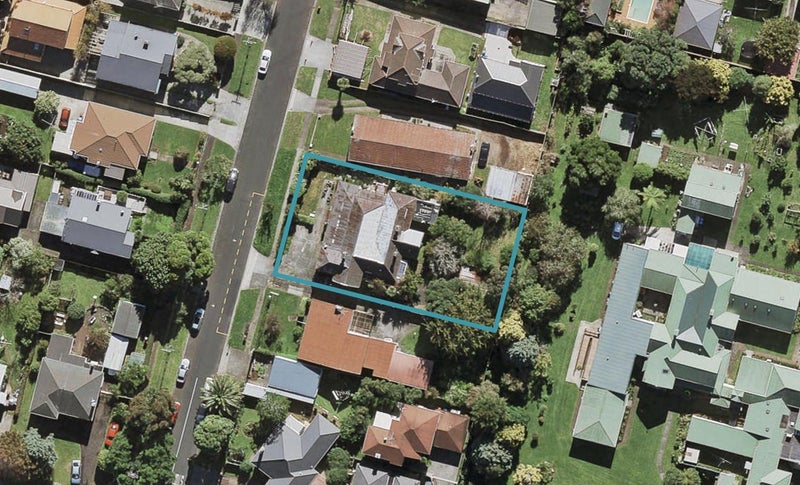 20 Peet Avenue, Royal Oak, Auckland - Carousel 1