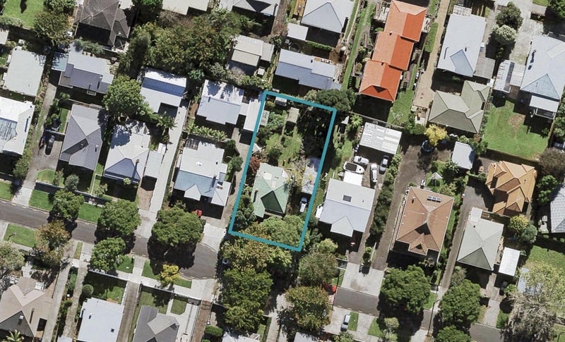10 Mars Avenue, Sandringham, Auckland - Carousel 1