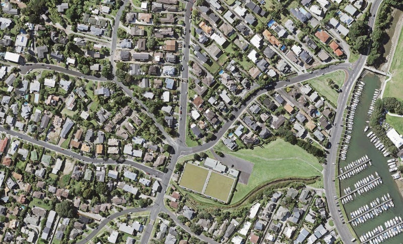 1/31 Commodore Parry Road, Castor Bay, Auckland - Carousel 1