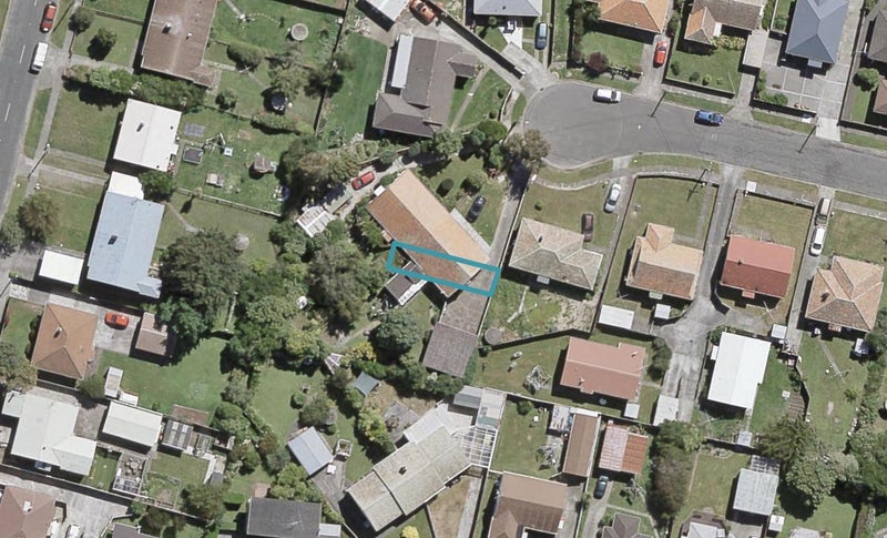 2/9 Avery Grove, Boulcott, Lower Hutt - Carousel 1