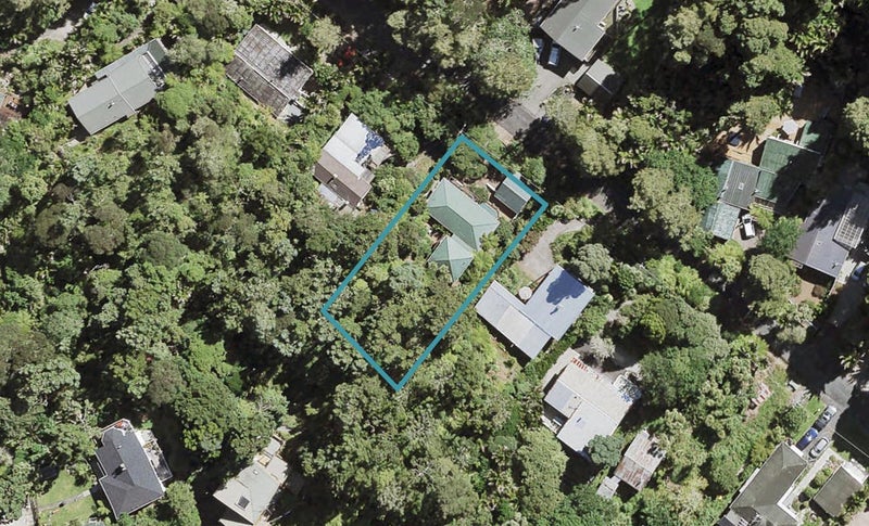 21 Valley Road, Titirangi, Auckland - Carousel 1
