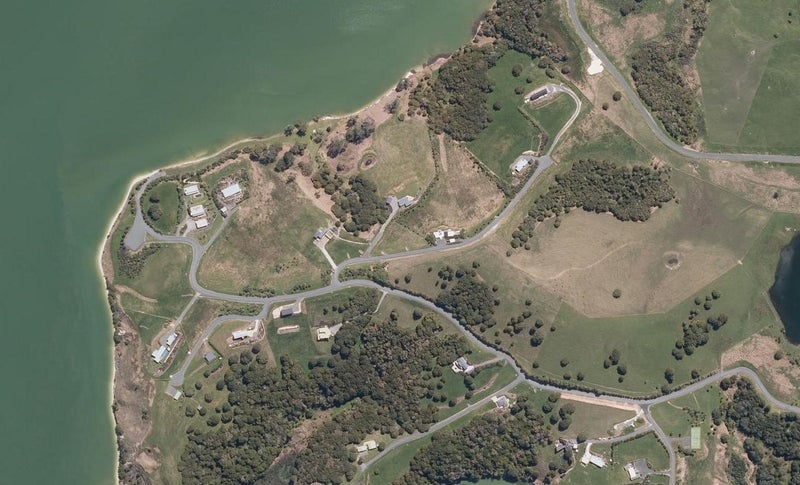 11 Pa Road, Kaiwaka - Carousel 1