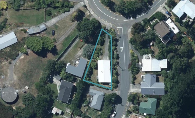 30 Kahu Road, Paremata, Porirua - Carousel 1