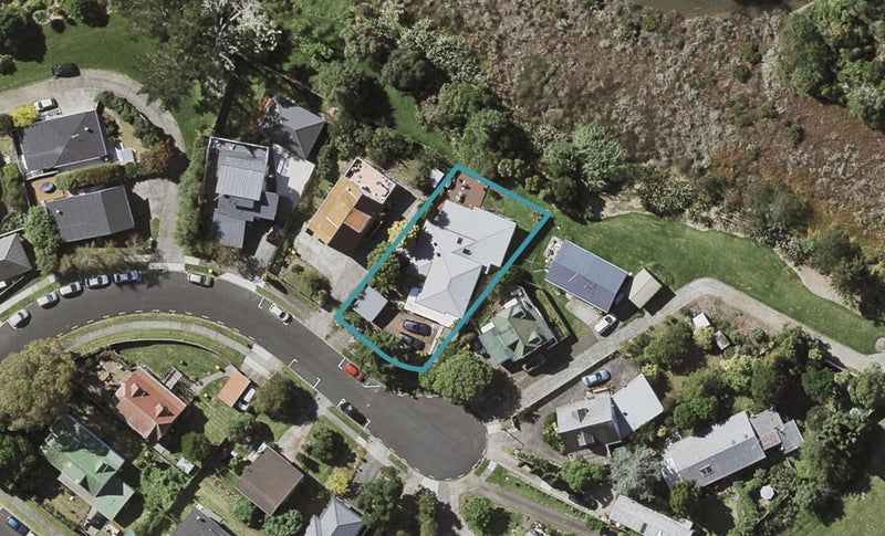 19 Kitewao Street, Northcote, Auckland - Carousel 1
