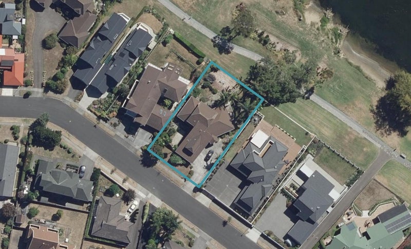 15 Arcus Street, St Andrews, Hamilton - Carousel 1
